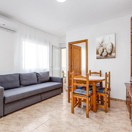 Apartment Caballero De Rodas Torrevieja Bagian luar foto