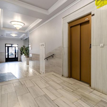 Apartment Caballero De Rodas Torrevieja Bagian luar foto