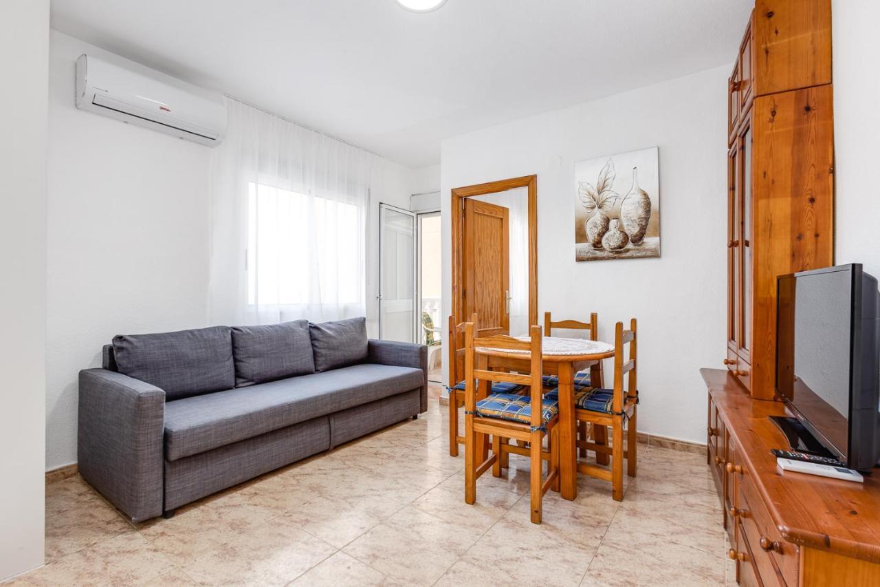 Apartment Caballero De Rodas Torrevieja Bagian luar foto