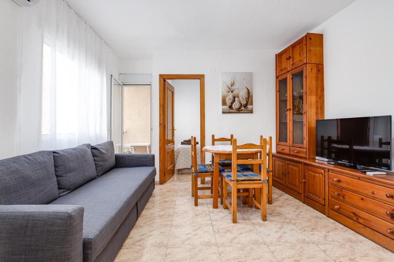 Apartment Caballero De Rodas Torrevieja Bagian luar foto