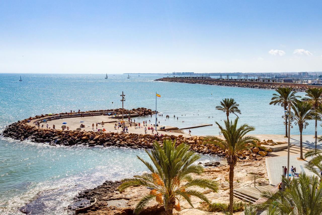 Apartment Caballero De Rodas Torrevieja Bagian luar foto